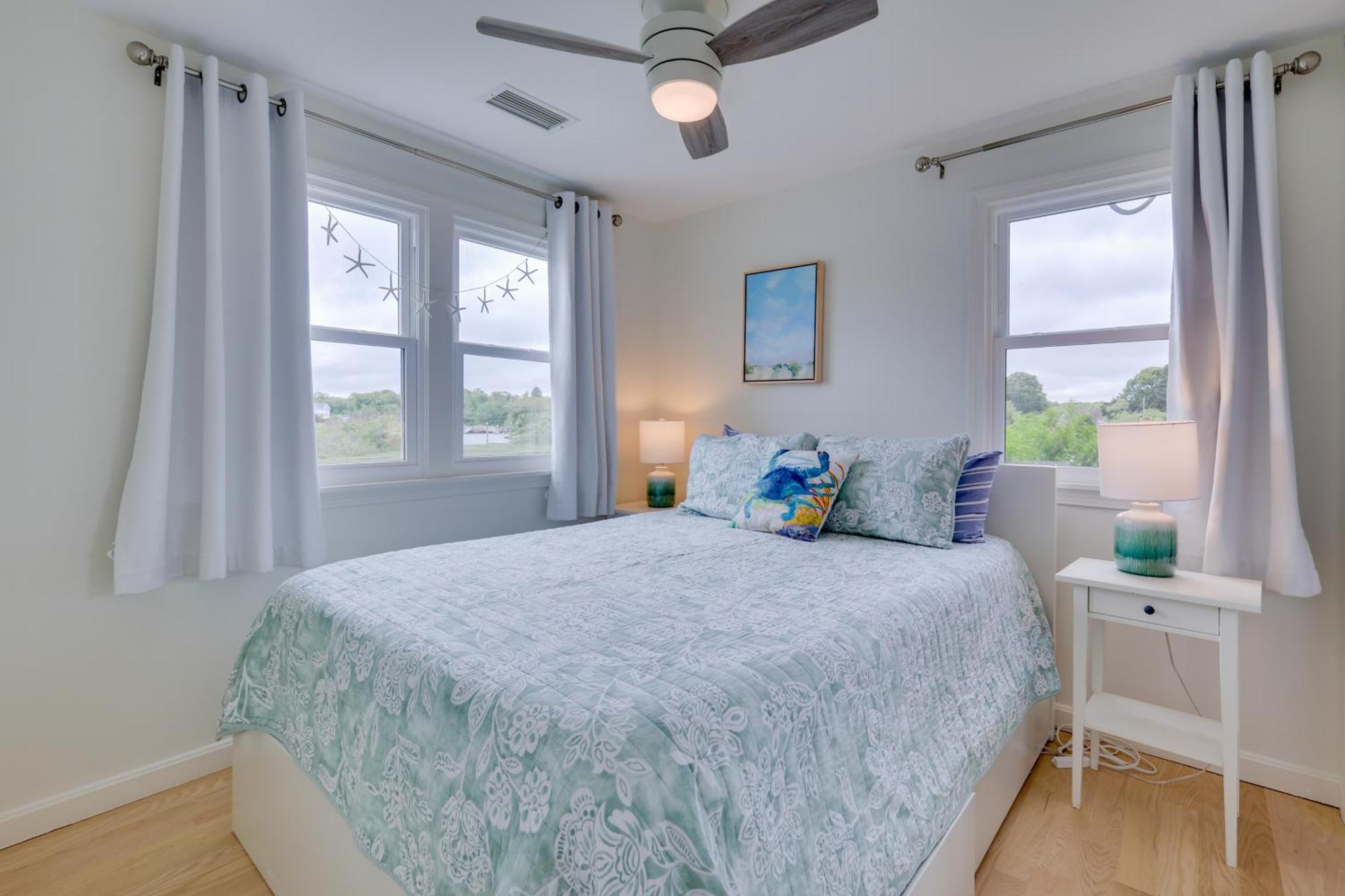 Cozy Narragansett Cottage With Dock And Outdoor Shower Luaran gambar